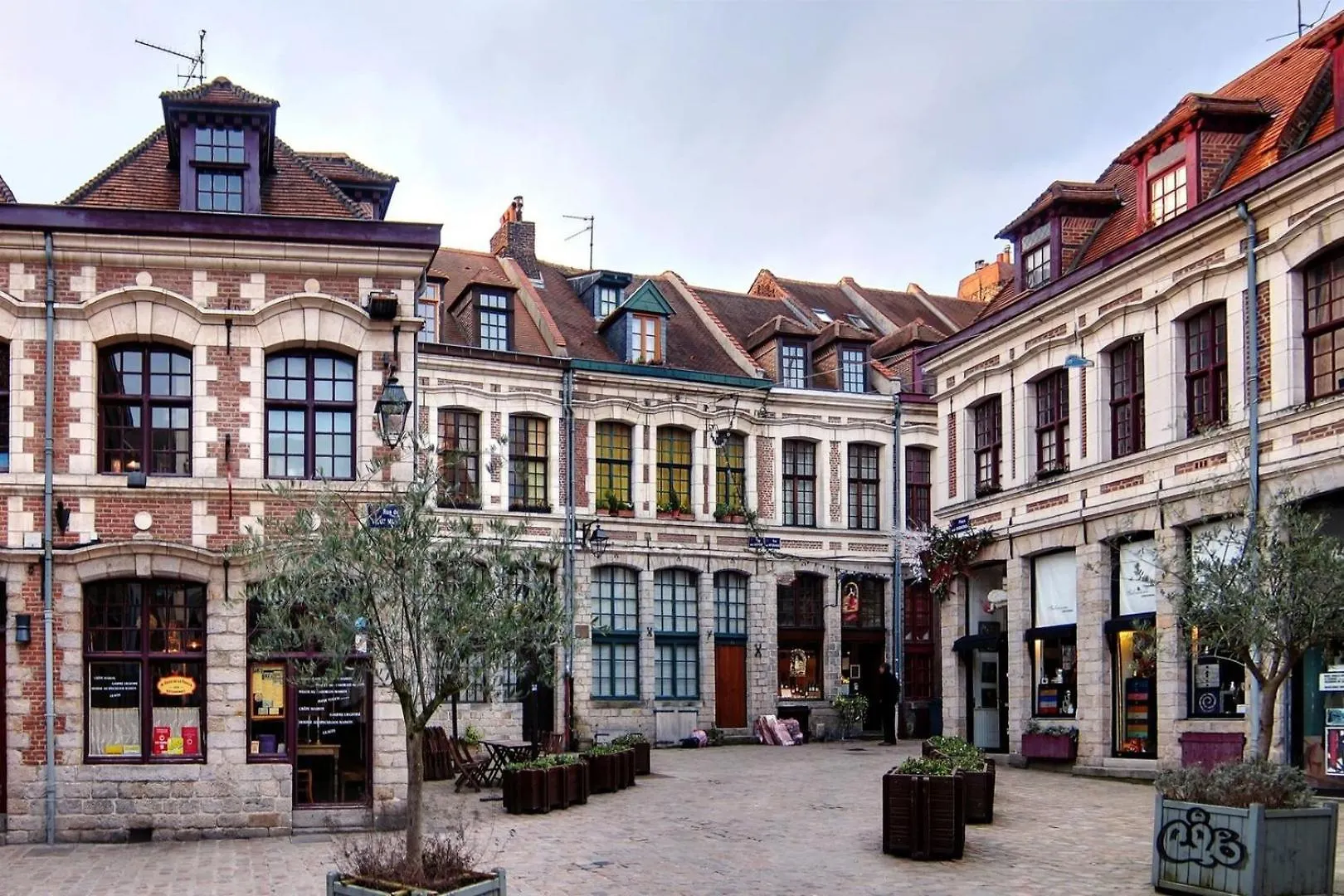 Lille Centre- Nice And Bright Equipped Studio Apartment